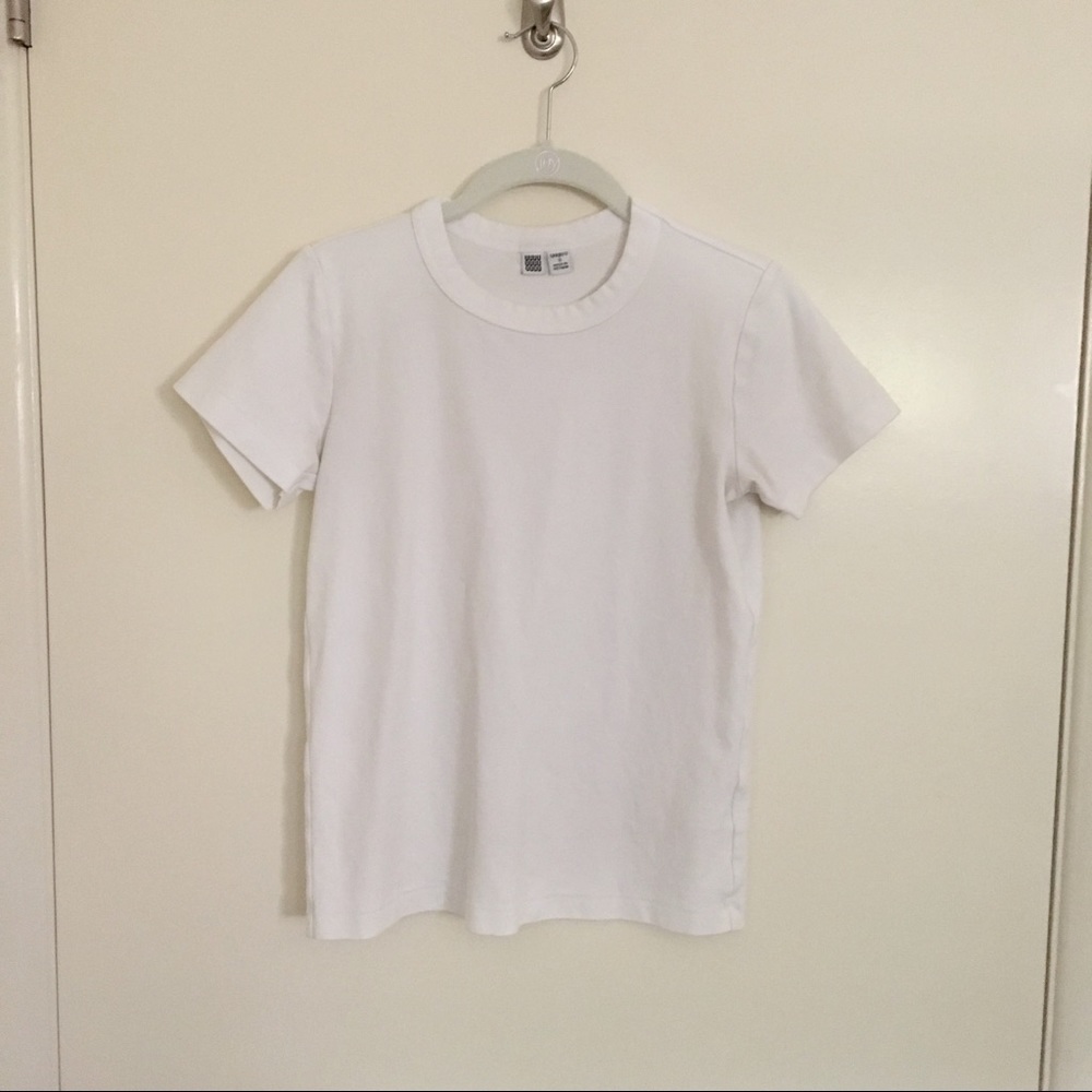 nwot uniqlo u white t-shirt